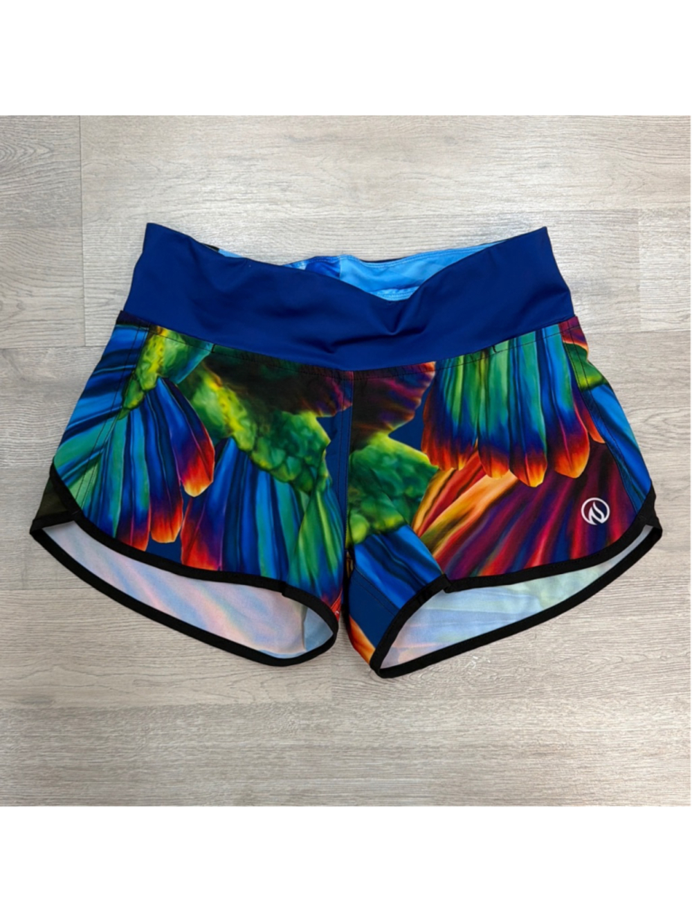 INKnBURN Women's Hummingbird Shorts Sz 6!